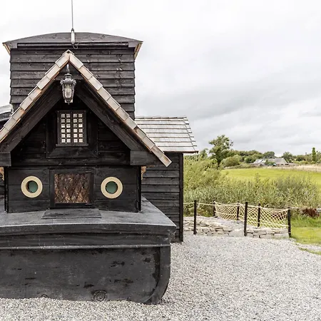 The Boatel at Mayo Glamping * Castlebar